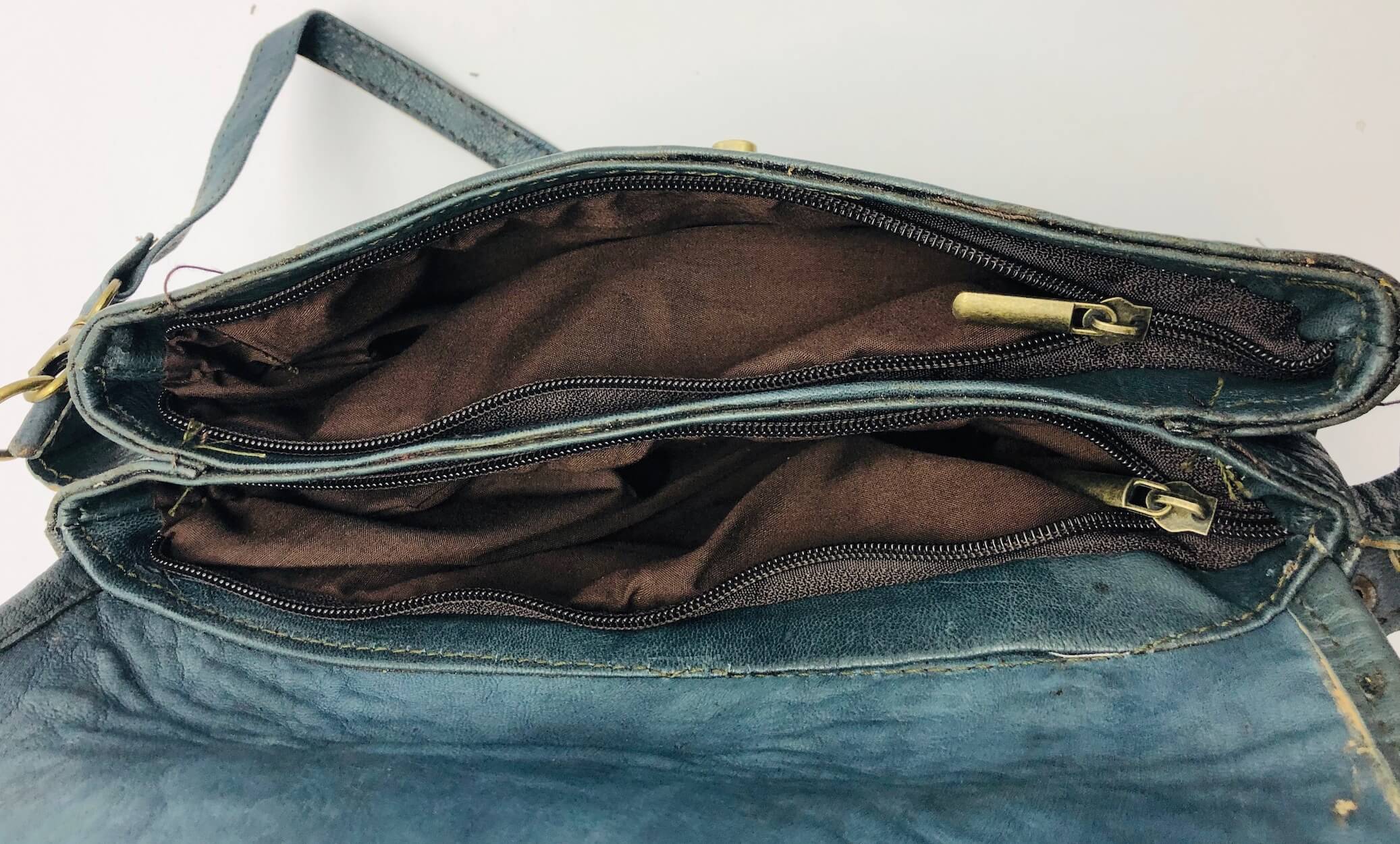 Kožená kabelka šedo-modrá