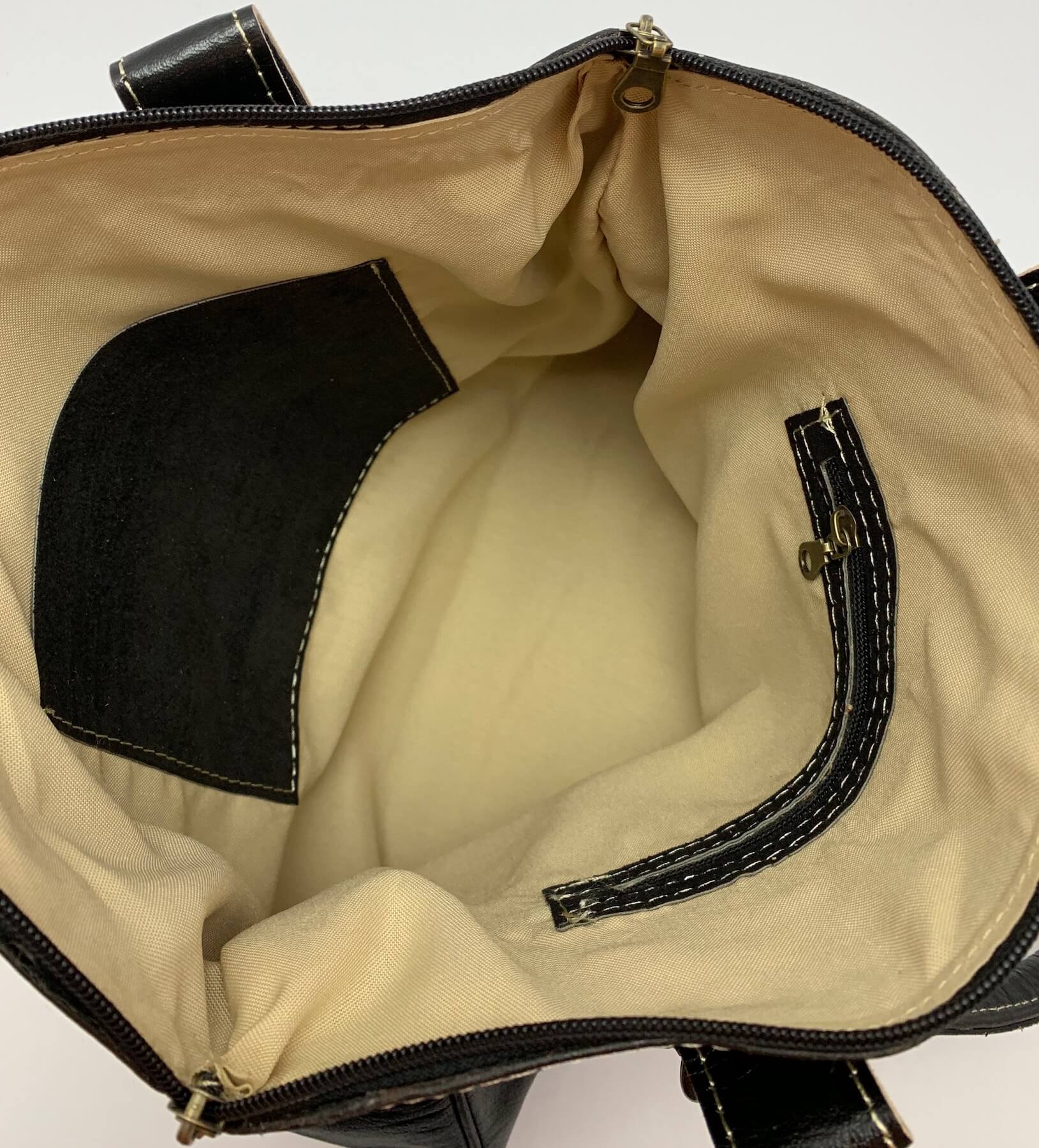 Dámská kožená kabelka ozdobné přezky černá MagBag