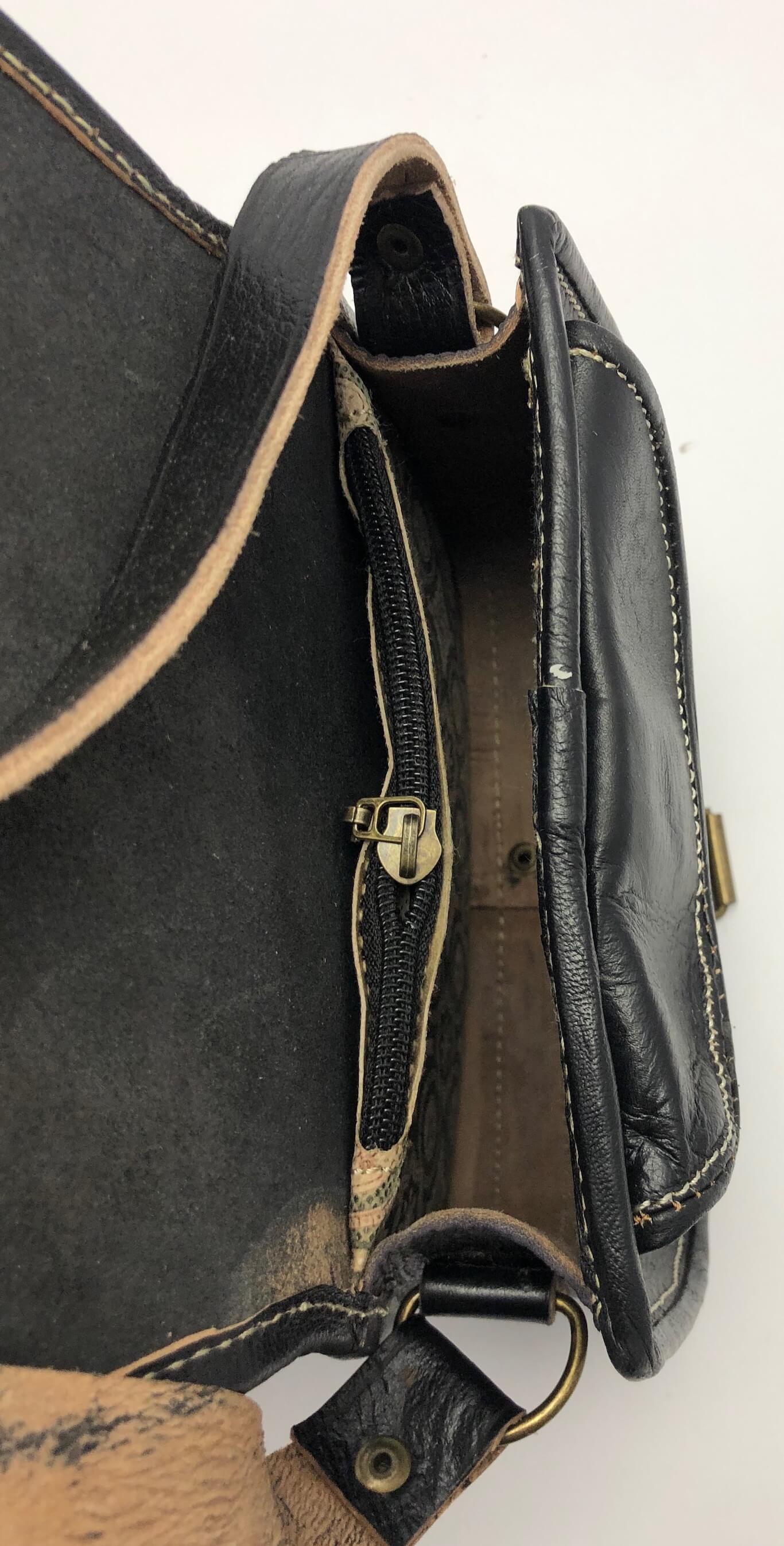 Kožená kabelka lovecká malá černá