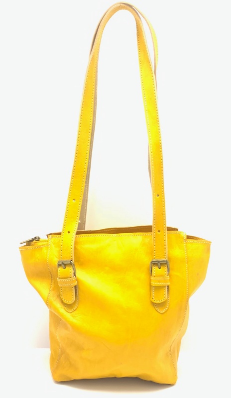 Dámská kožená kabelka s přezkami žlutá MagBag