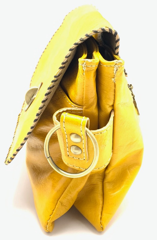 Kožená kabelka psaníčko žlutá MagBag