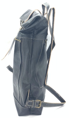 Kožený batoh široký pásek malý černý